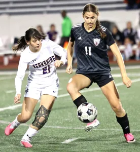 Murray helps Salem boot Berkshire